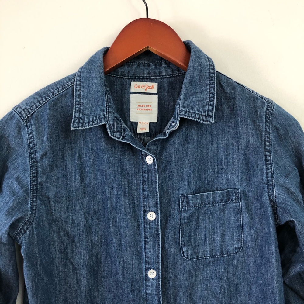 3/$15    Classy 100% cotton chambray shirt Cat & Jack XL - Picture 12 of 12